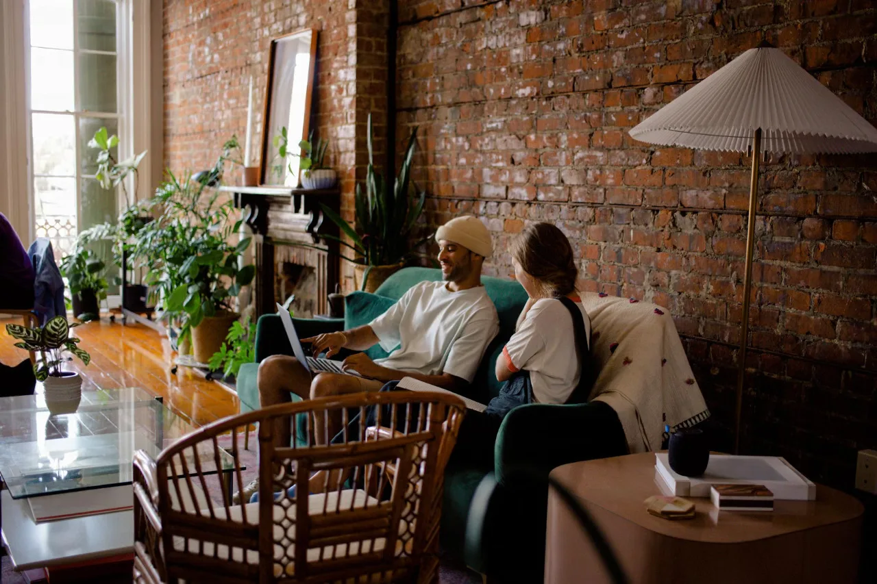 What is the 80 20 rule in blogging?